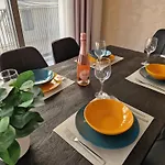 Sunshore N5 - Sea Views, Cozy Balcony, Steps From The Promenade * 斯利马