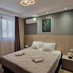 Sunshore N5 - Sea Views, Cozy Balcony, Steps From The Promenade Apartment *