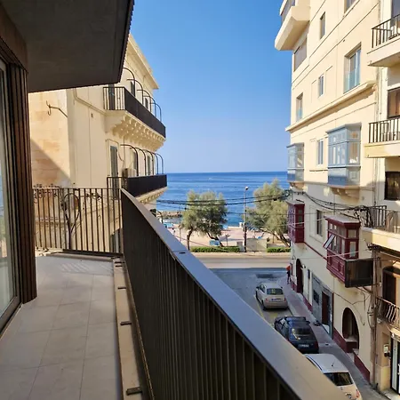 Sunshore N5 - Sea Views, Cozy Balcony, Steps From The Promenade *