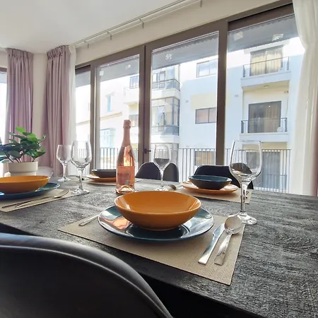 Sunshore N5 - Sea Views, Cozy Balcony, Steps From The Promenade * Sliema