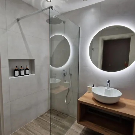 Sunshore N5 - Sea Views, Cozy Balcony, Steps From The Promenade Διαμέρισμα *