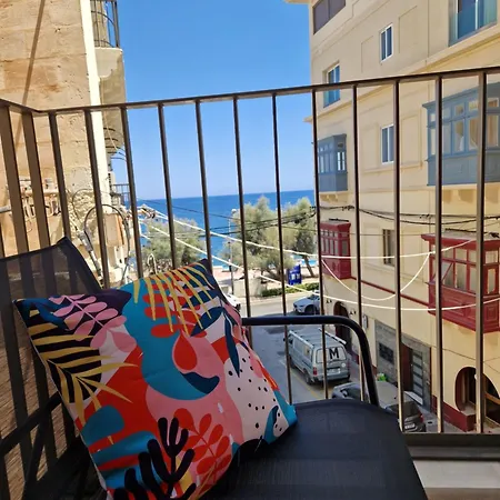 Sunshore N5 - Sea Views, Cozy Balcony, Steps From The Promenade Sliema