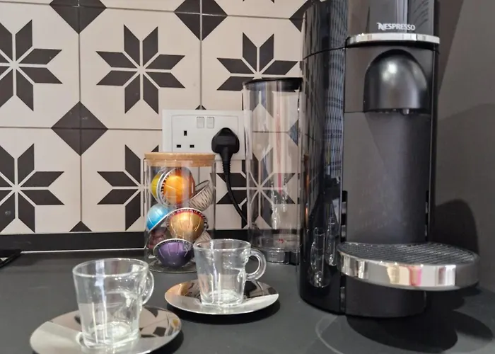 Sunshore N5 - Sea Views, Cozy Balcony, Steps From The Promenade Apartamento *