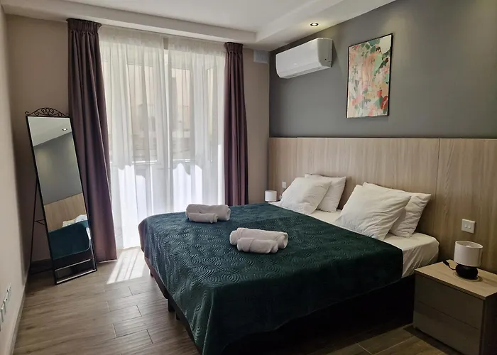 Sunshore N5 - Sea Views, Cozy Balcony, Steps From The Promenade Apartment *