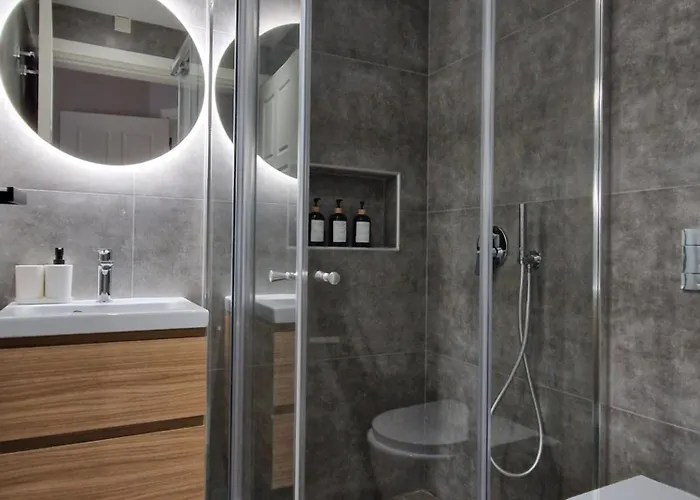 Apartamento Sunshore N5 - Sea Views, Cozy Balcony, Steps From The Promenade Sliema