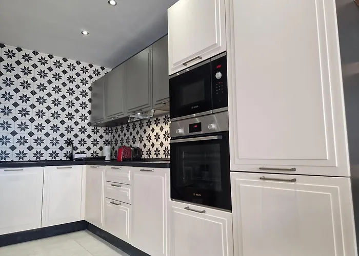 Apartamento Sunshore N5 - Sea Views, Cozy Balcony, Steps From The Promenade Sliema