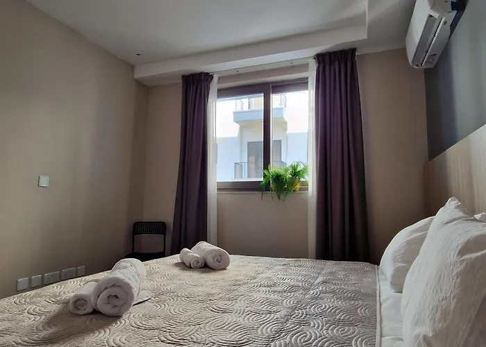 Sunshore N5 - Sea Views, Cozy Balcony, Steps From The Promenade Apartment *