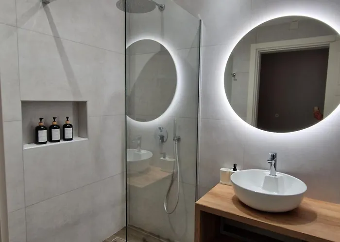 Sunshore N5 - Sea Views, Cozy Balcony, Steps From The Promenade Apartamento *