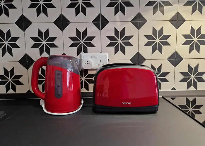 Sunshore N5 - Sea Views, Cozy Balcony, Steps From The Promenade * Sliema